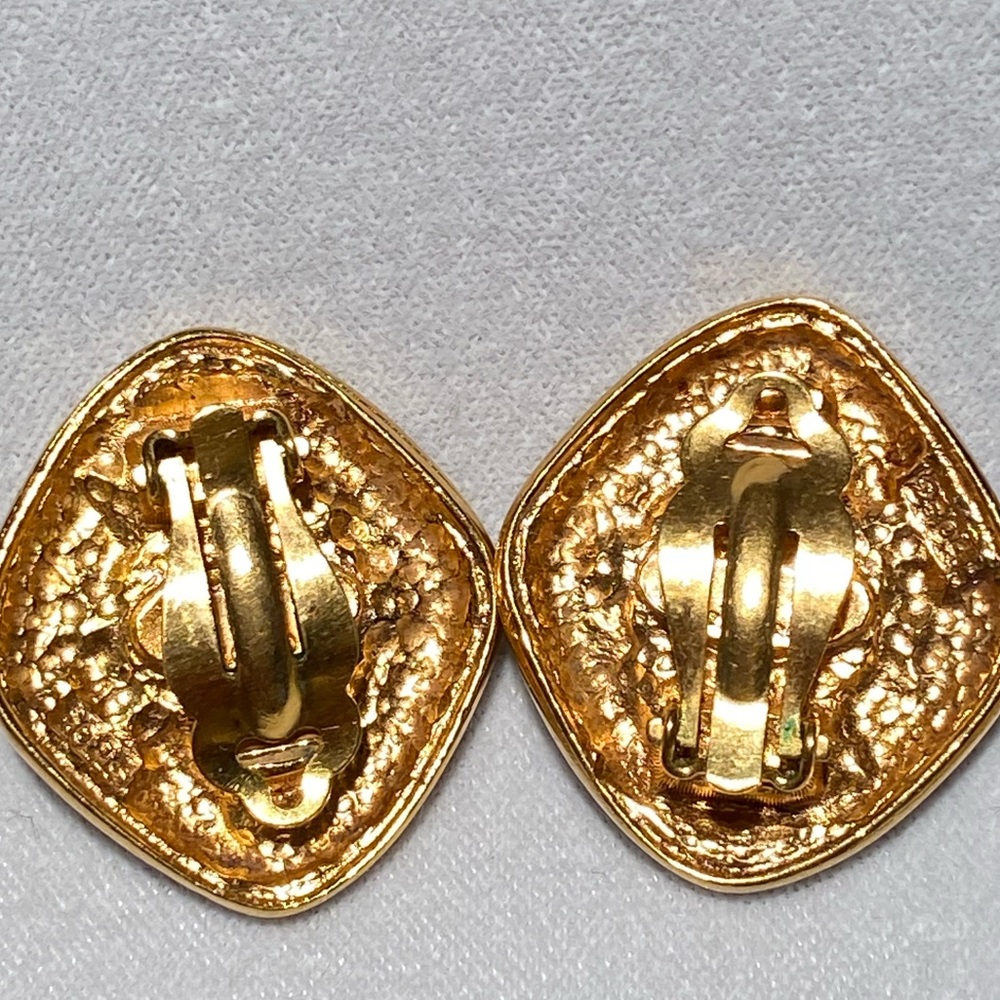 CHANEL blue gripoix vintage earrings - Picture 5 of 9